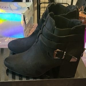 Black Suede Size 8 Nature Breeze Booties Gently Used